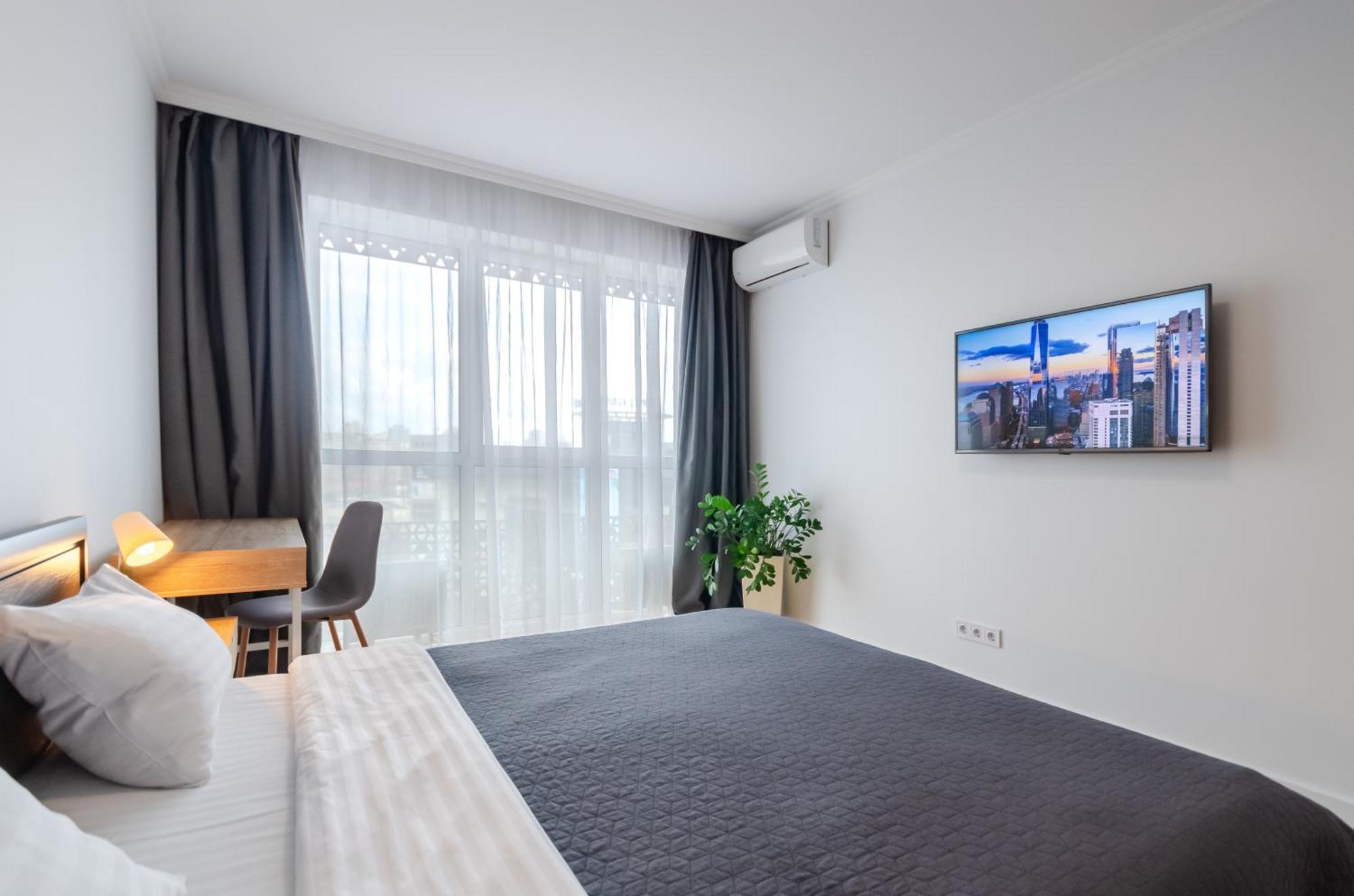 Petrovdom 7-27 In Rc Kvartet Cozy Apartment Nearby With Central Railway Station Kyiv Exterior photo
