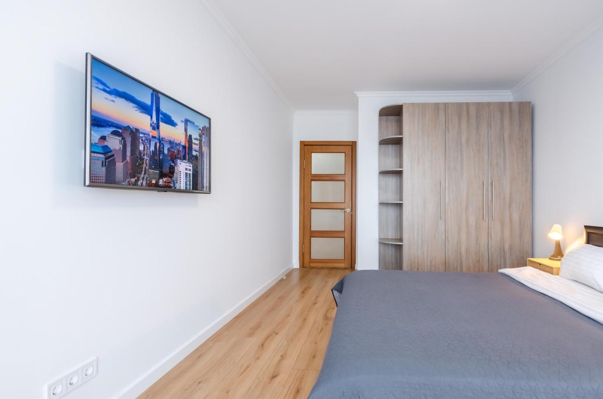 Petrovdom 7-27 In Rc Kvartet Cozy Apartment Nearby With Central Railway Station Kyiv Exterior photo